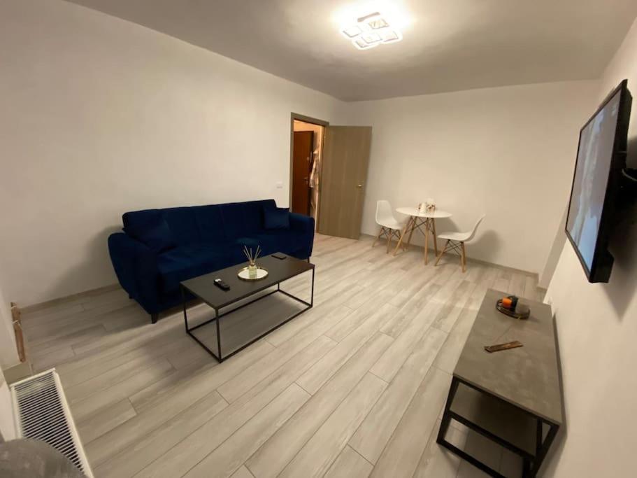 Black& White Apartment Braşov Exterior foto